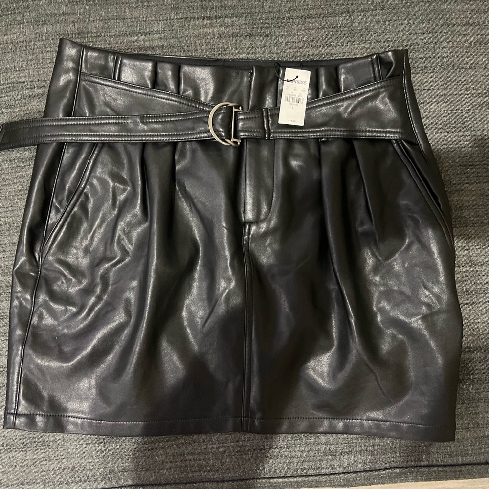 Express new with tags fake leather skirt belted pleated size l